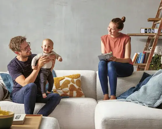 Paar auf Couch